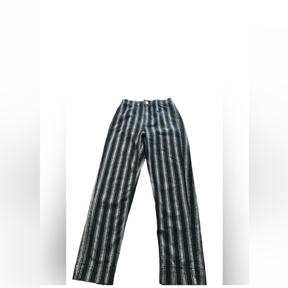 Brandy Melville 4 for 1 shipping bundle!  Get 4 items‎ for shipping as one. - Picture 10 of 12